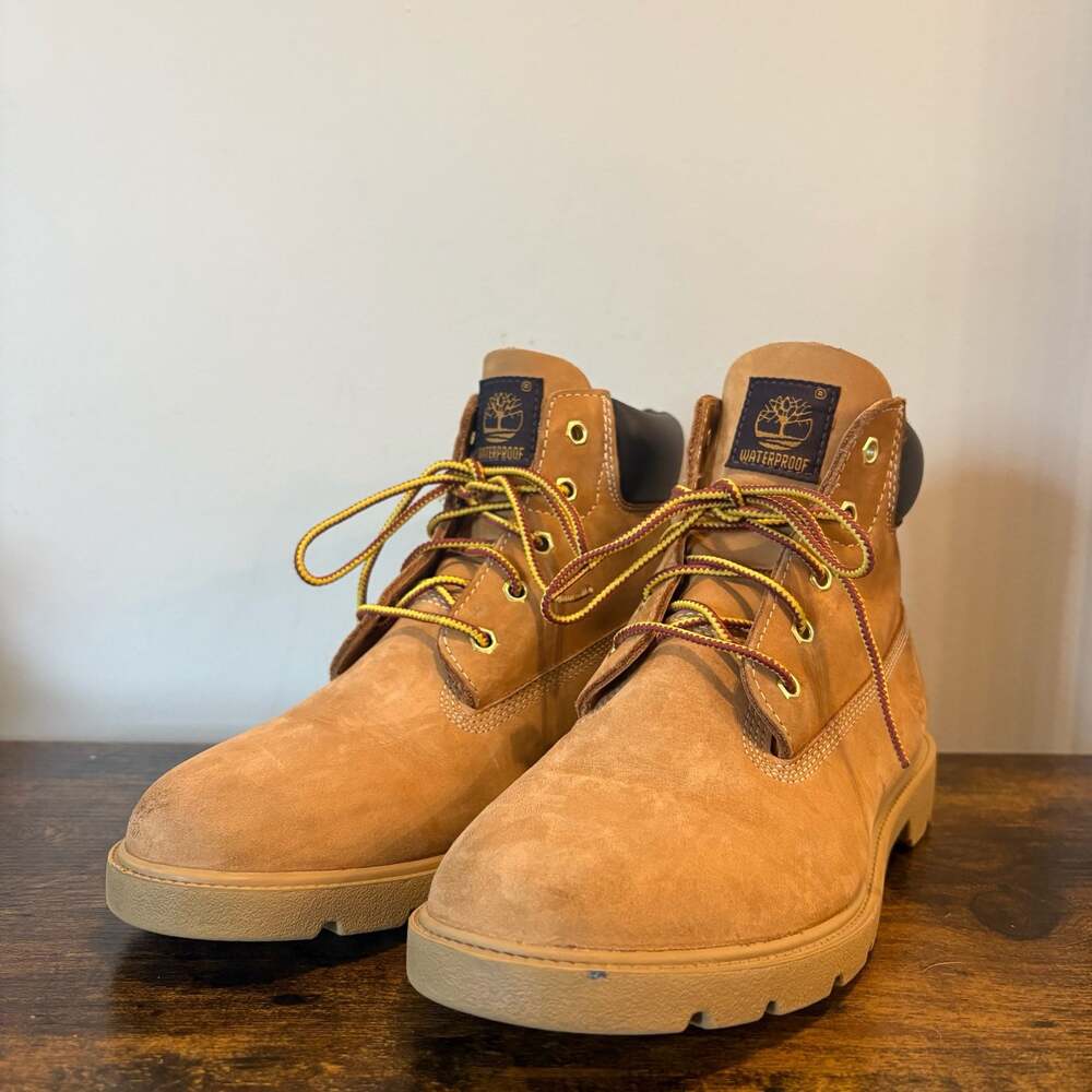 Timberland 6 Inch Waterproof Wheat Boots Boys 7 Womens 8.5 A7598
